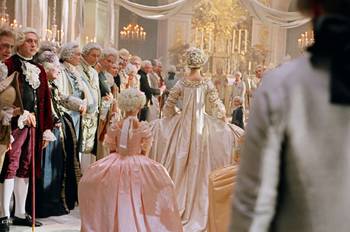 Coppola - "Marie-Antoinette", le film de Sofia Coppola - Page 2 19620674_027-marie-antoinette-theredlist